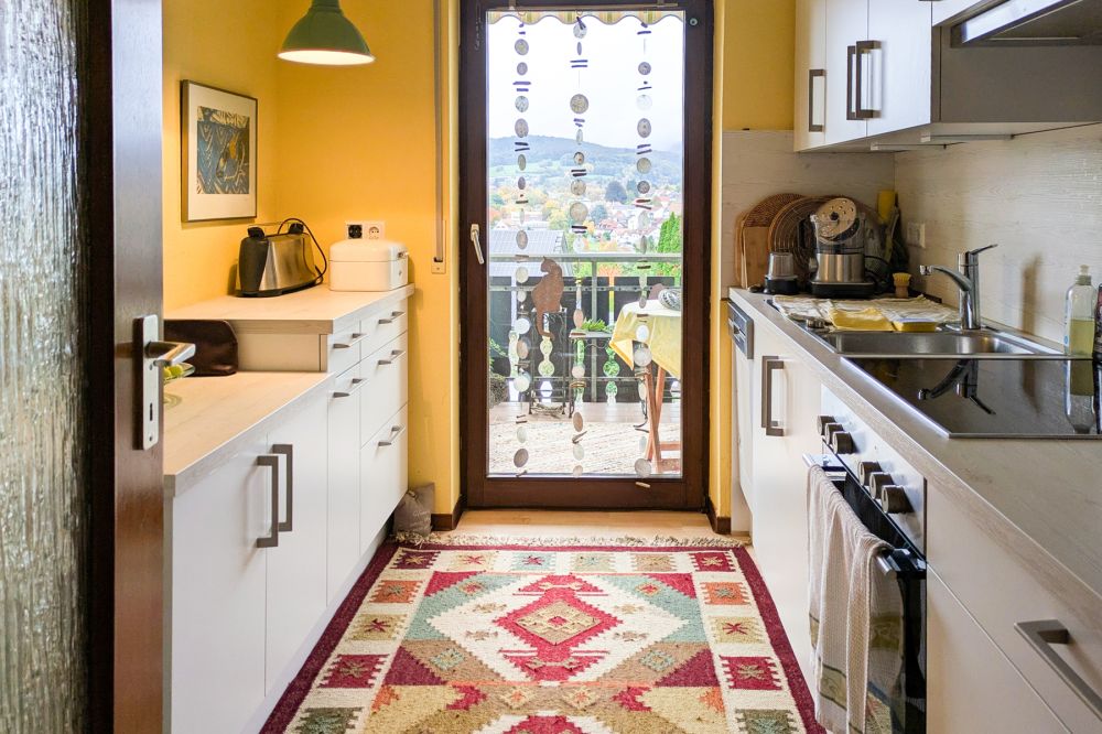 Selbstnutzer  u. Kapitalanleger aufgepasst: schöne, helle 2-Zimmer-ETW mit tollem Blick über Erbach!