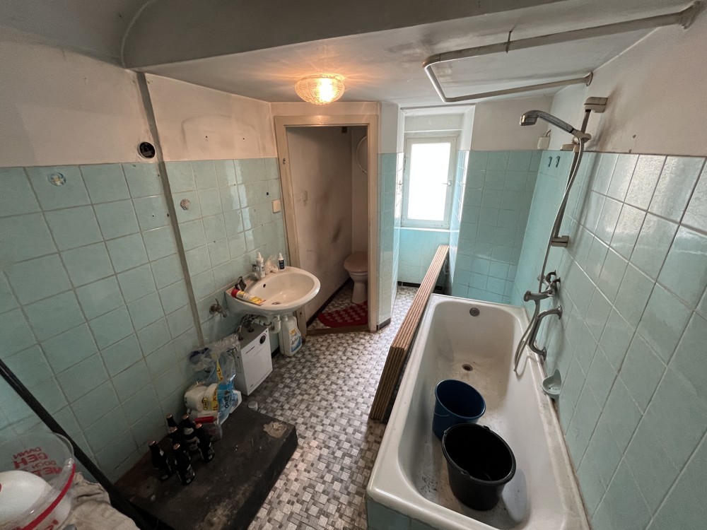 "Kleines Häuschen sucht großen Traum" - 97490 Poppenhausen-Maibach