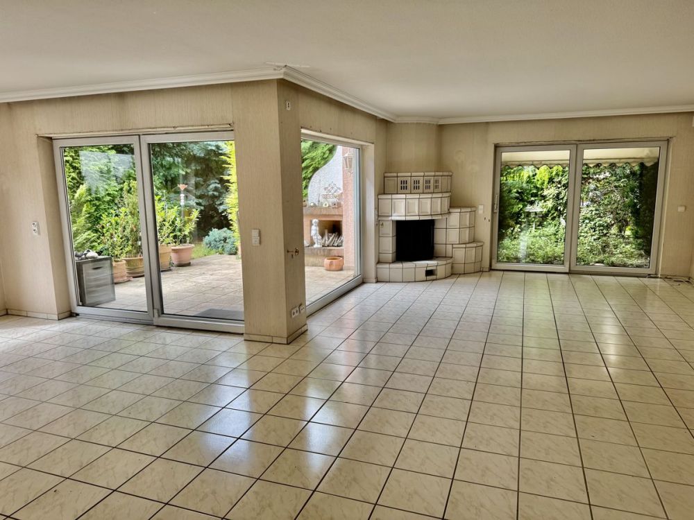 Einfamilienhaus in ruhiger und idyllischer Lage
- Ein Zuhause mit Herz in bester Lage von Rodgau -