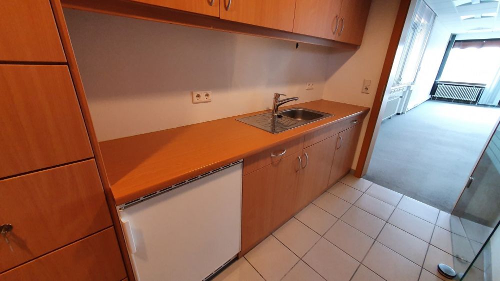 Helle Büroetage mit Dachterrasse