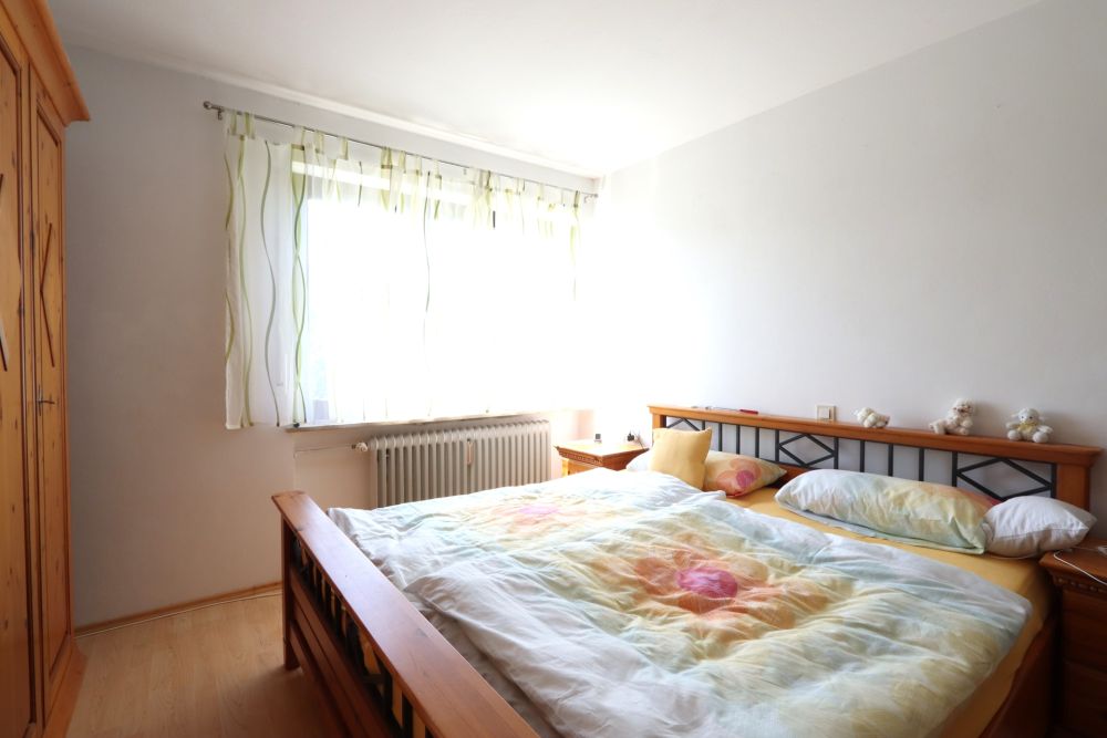 SOFORT BEZIEHBAR: 
Hier wartet Ihr neues Zuhause mit Weitblick und Garage