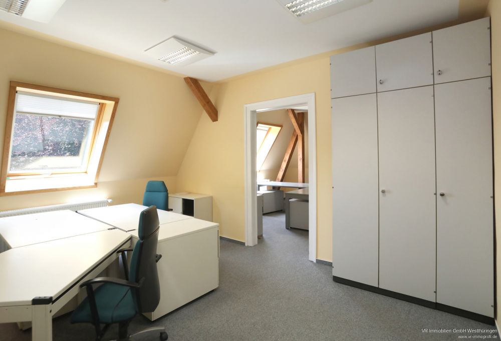 Repräsentative Praxisräume mit neuem Fahrstuhl !!!