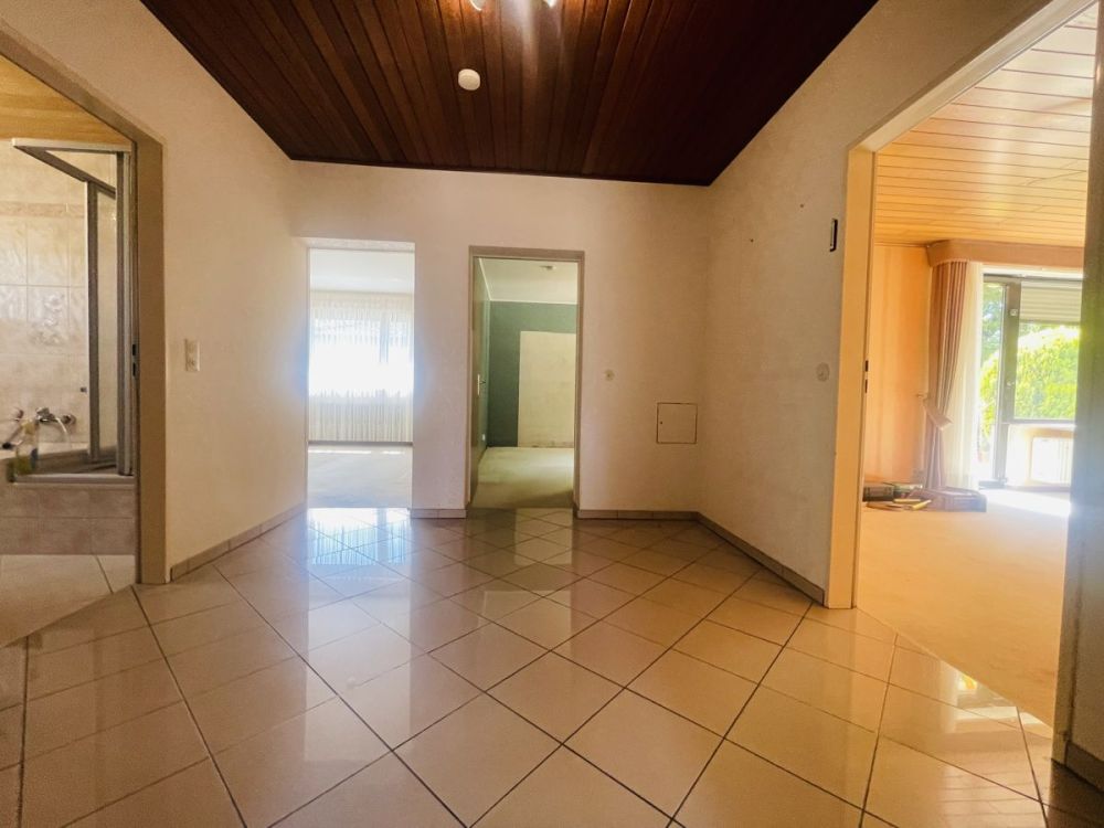 Freistehendes Einfamilienhaus                - Sprendlingen - Gute Lage