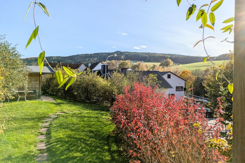 Multi-Talent: Kernsaniertes Mehrfamilienhaus mit 3 Wohnungen im schönen Mossautal!