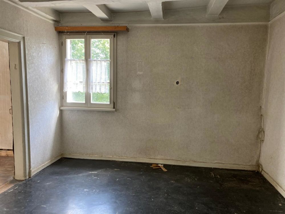 Renovierungsbedürftiges Fachwerkhaus mit Nebengebäude in Lindlar-Kapellensüng