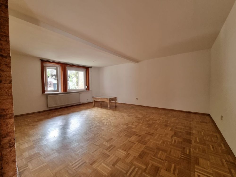 Einfamilienhaus mit Einliegerwohnung, vielseitig Nutzbar!