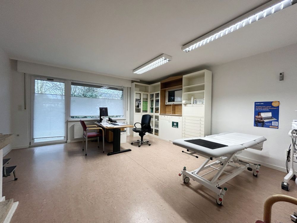 Gepflegtes Zweifamilienhaus - vielseitig nutzbar (8)