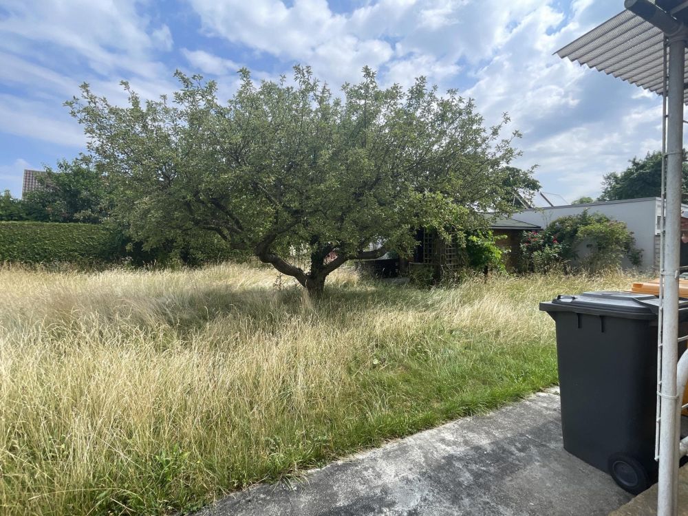 Attraktives Grundstück mit Altbestand in Augsburg-Haunstetten - 
Solide Basis für neue Wohnideen