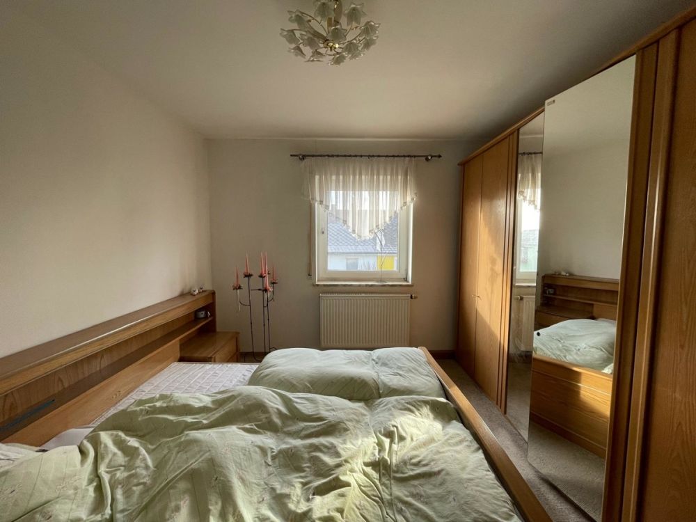 Doppelhaushälfte, mit zwei Wohneinheiten in Konnersreuth zu verkaufen