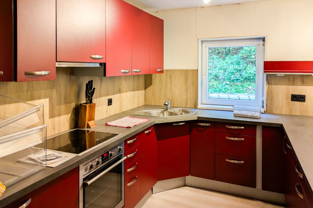 Selbermacher aufgepasst: Haus mit großem, naturnahen Grundstück und vielen Nutzungs-Möglichkeiten!