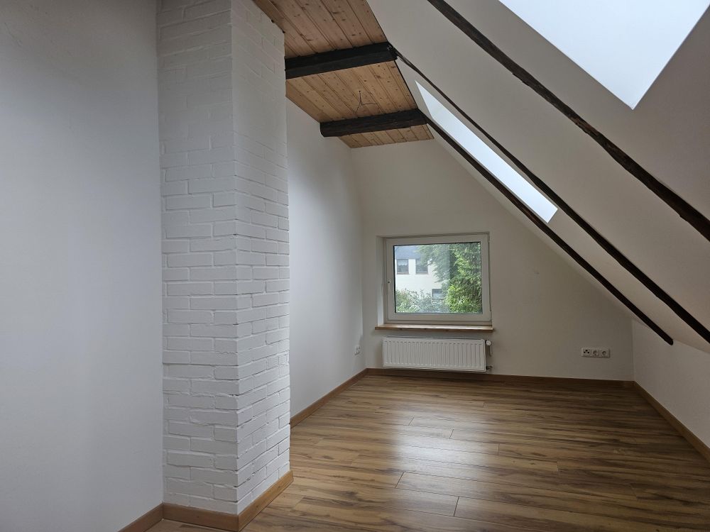 Wohnen und vermieten: Energetisch saniertes Haus mit 2 separaten Wohneinheiten