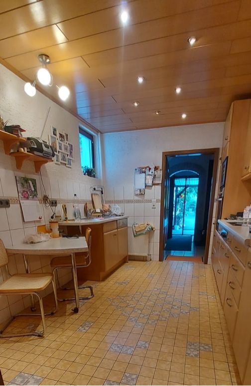 Einfamilienhaus in Alleinlage mit großem Grundstück und eigenem Wald