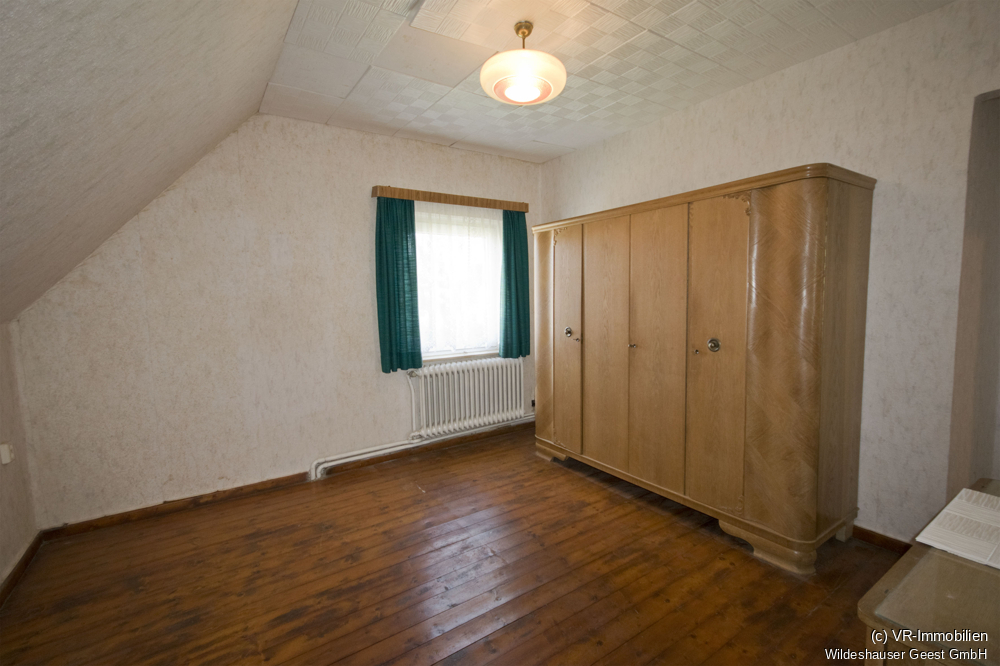 Geräumiges Einfamilienhaus mit Garten in Kirchhatten