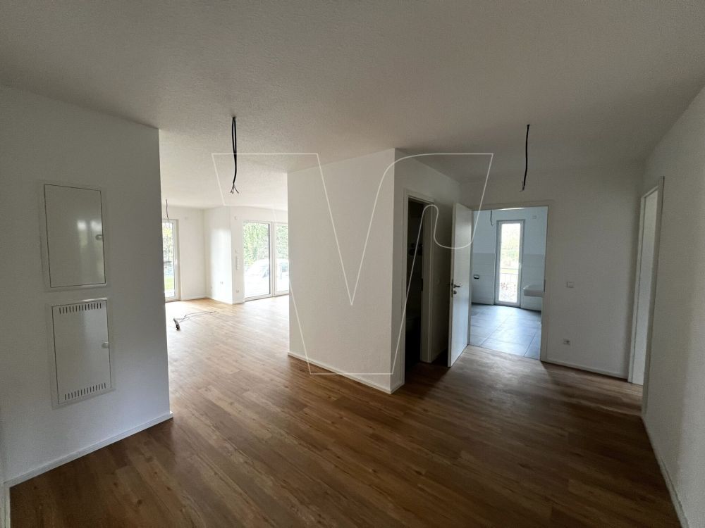 Großzügige barrierefreie Neubau-Wohnung mit Terrasse