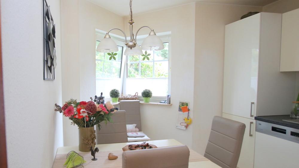 Kapitalanlage! Reihenendhaus m. Garage, Terrasse u. sonnigem Garten in Edewecht / ruh., zentr. Lage