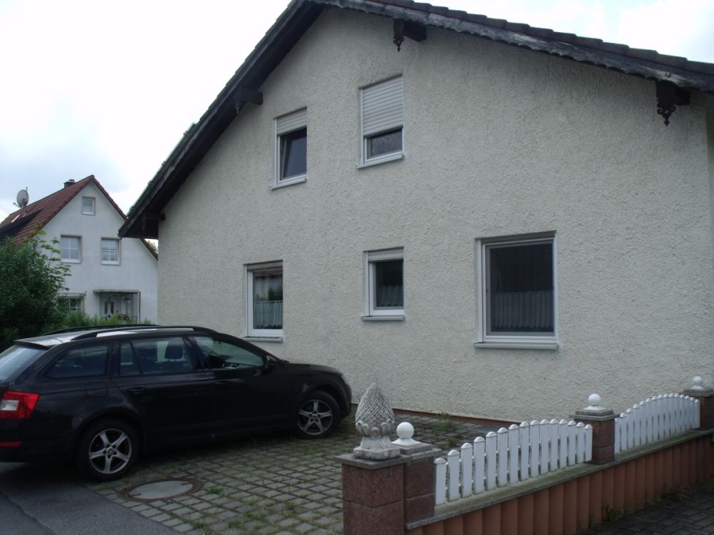 Gepflegtes Zweifamilienhaus in ruhiger Lage in Waidhaus!