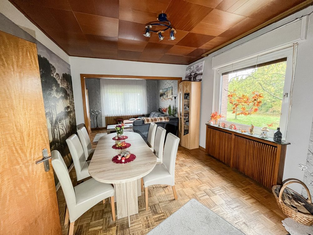 Naturverbunden Wohnen in Mettingen!
Einfamilienhaus mit vielseitigen Möglichkeiten