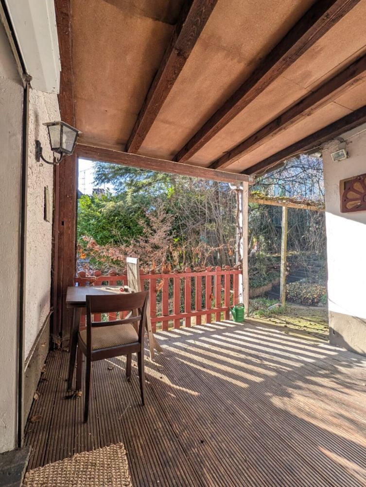 Terrasse / Sitzlaube