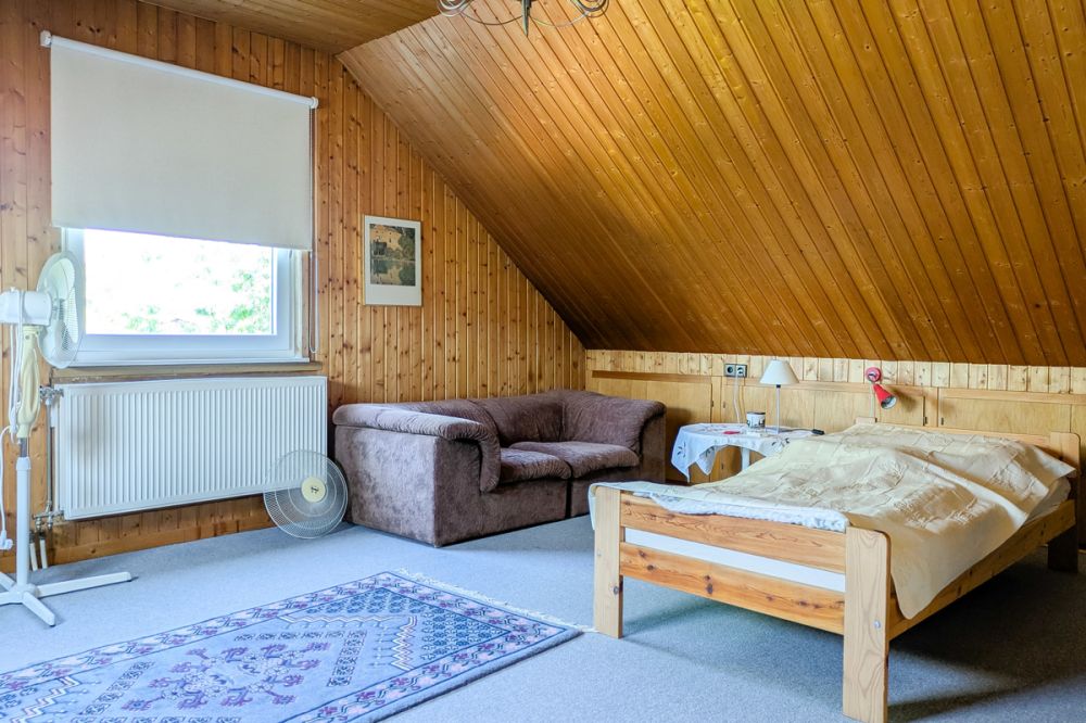 Ein Haus? Eine Wohnung? Eigentlich beides! Große ETW mit Garten in ruhiger, sonniger Süd-West-Lage!