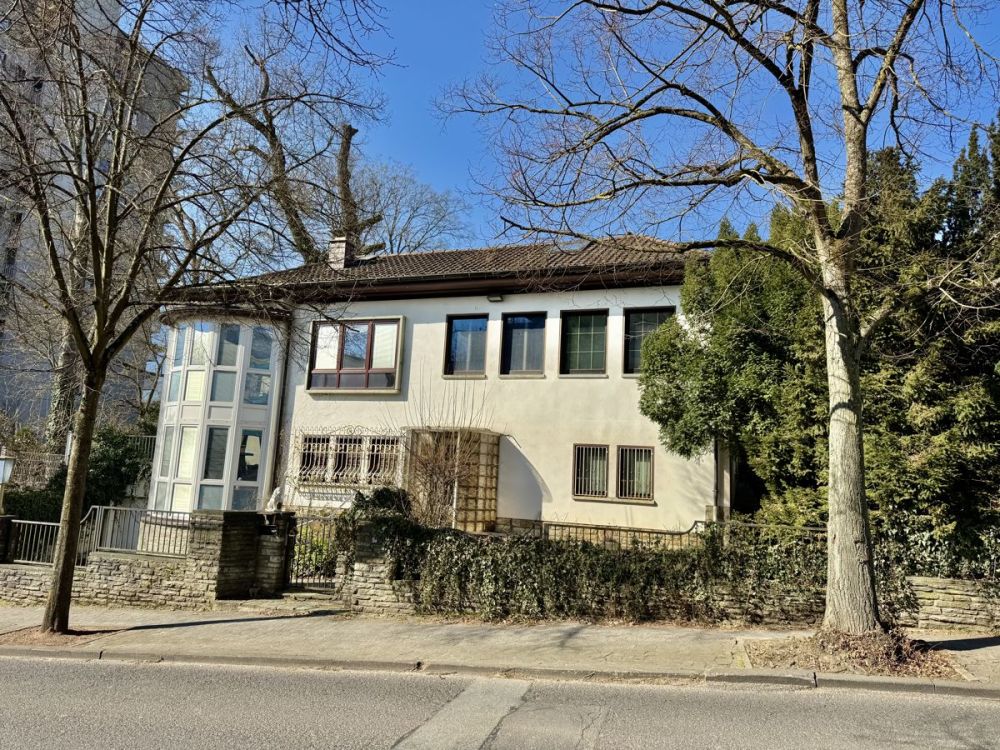 Neubau - 5 Familienhaus mit Baugenehmigung