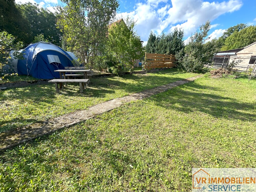 Wohnen & Leben auf dem Land: Großzügiges Wohnhaus mit Halle und Garten in 97633 Gollmuthhausen!