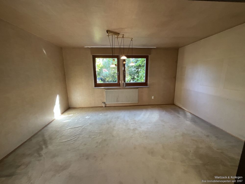 Der Aufwand lohnt sich 
- Einfamilienhaus mit Renovierungsbedarf 
auf traumhaftem Grundstück