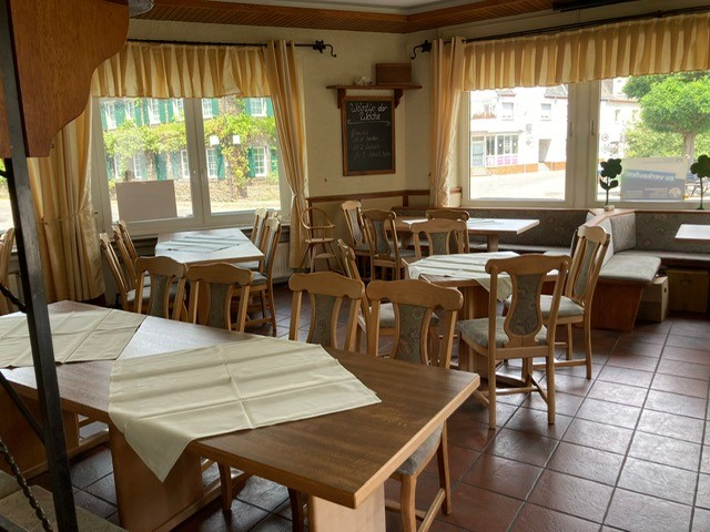 ### R E S E R V I E R T ### Traditionsgeführtes Hotel