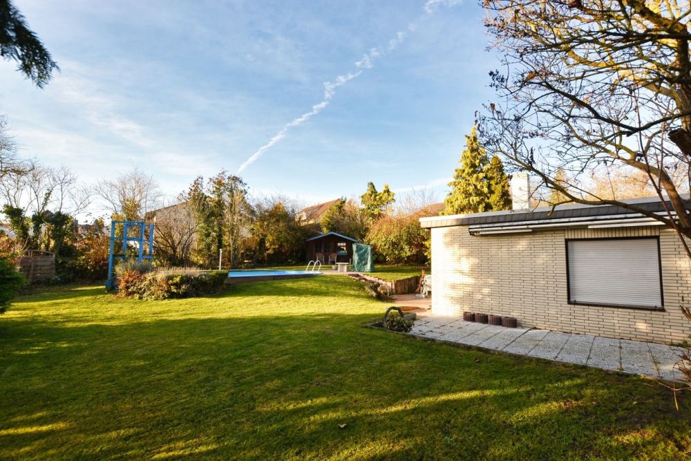 Blick auf den überdachten Freisitz