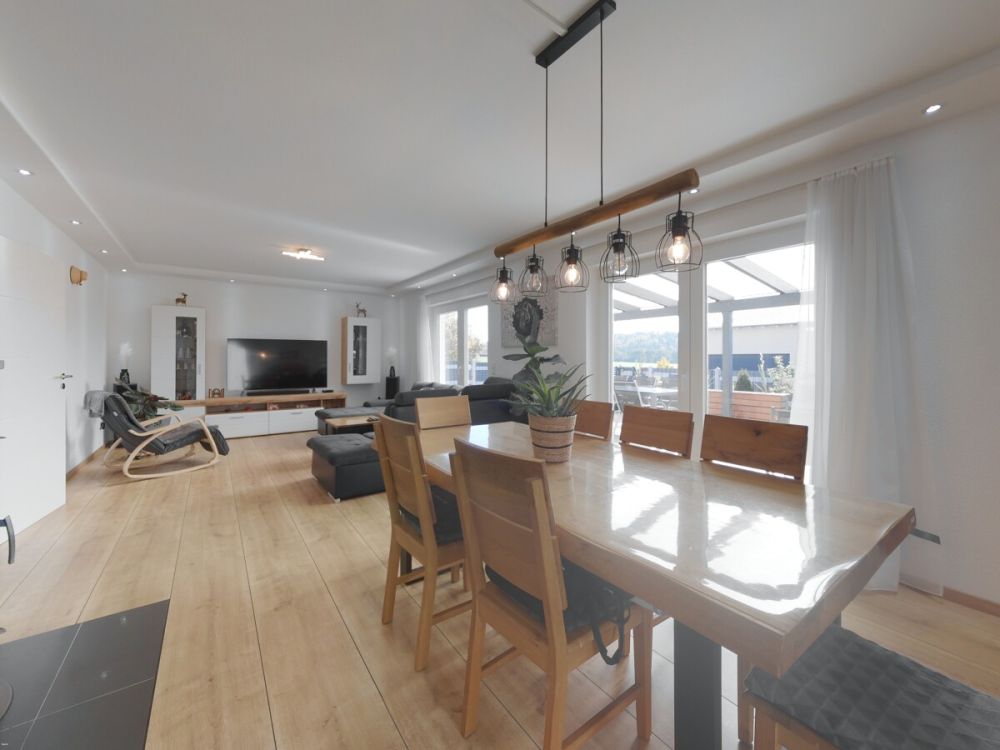 Jung, modern, familienfreundlich - Neuwertiges Einfamilienhaus in Wörnitz!