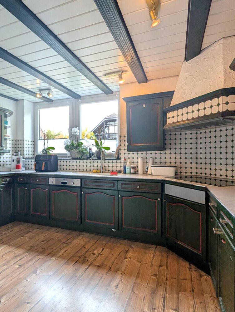 Beeindruckendes Landhaus mit Einliegerwohnung, Doppelgarage und tollem Ausblick auf Wipperfürth