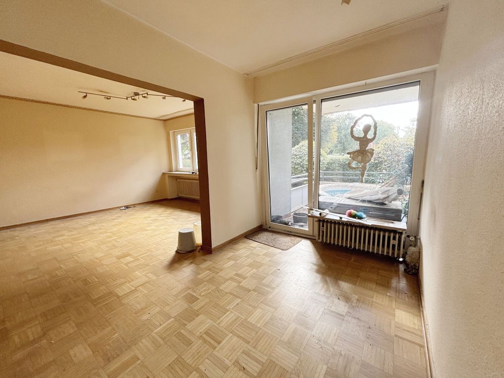 Renovierungsbedürftige Eigentumswohnung mit Garage im Hochpaterre: Ihr neues Zuhause in Ahlen erwartet Sie!