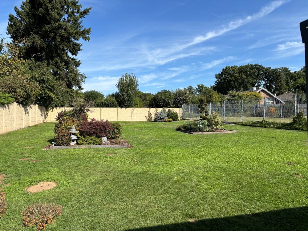 Freistehender Walmdachbungalow mit Garage – barrierefrei – gute Ausstattung