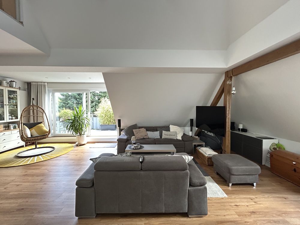 Design trifft Lage: Hochwertige Mansardenwohnung im begehrten Schlachthofviertel! (8)