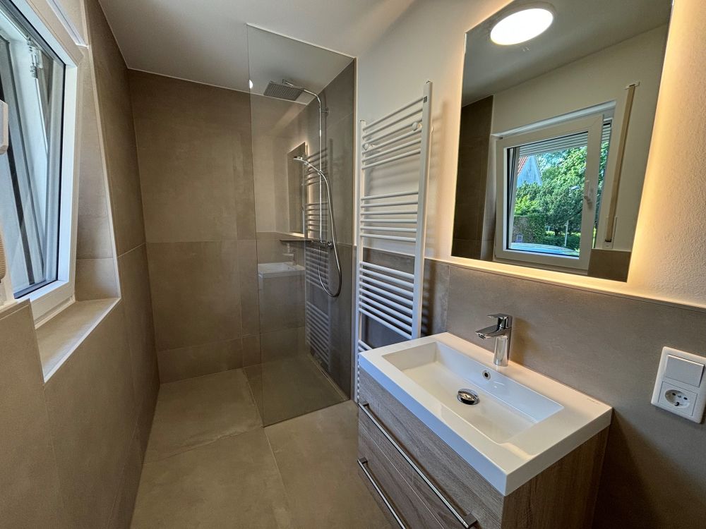 Renoviertes Einfamilienhaus 
mit Garten und Garage
in Rheine-Dorenkamp zu mieten! (8)