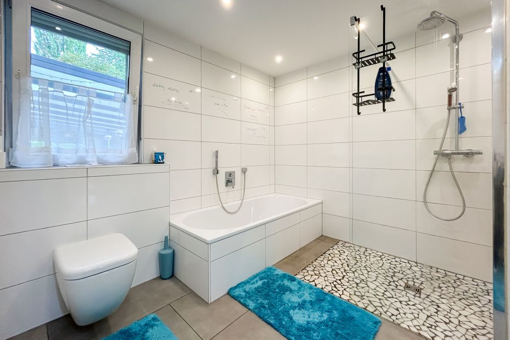 Platz für die ganze Familie – modernisiertes Einfamilienhaus mit Gartenparadies, Garage und Carport!