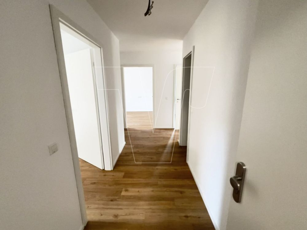 Tolle 3 Zimmerwohnung mit Terrasse
