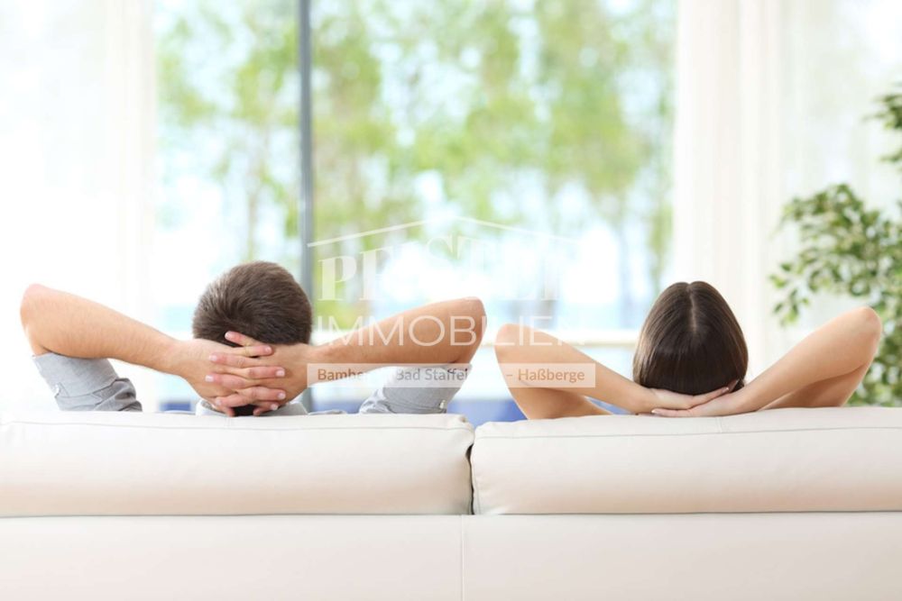 Neubau - Moderne 2,5 Zimmer-Wohnung mit Balkon - Ruhe und Wohnkomfort