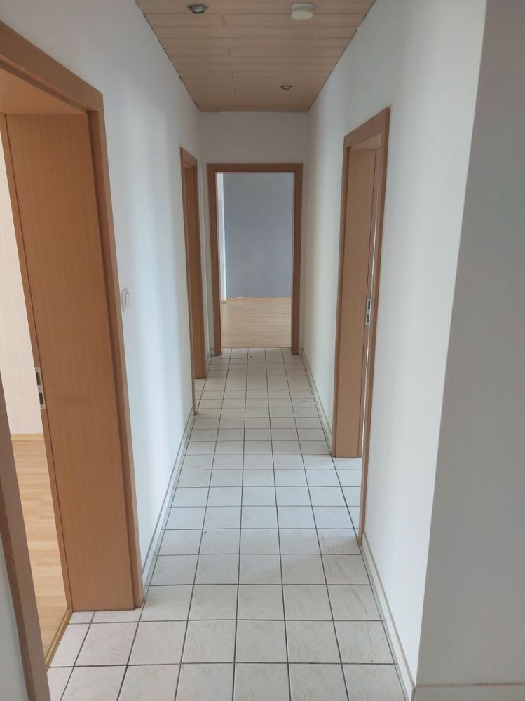 Wehrheim-Obernhain 2-FH in Top-Lage-Sanierung notwendig!