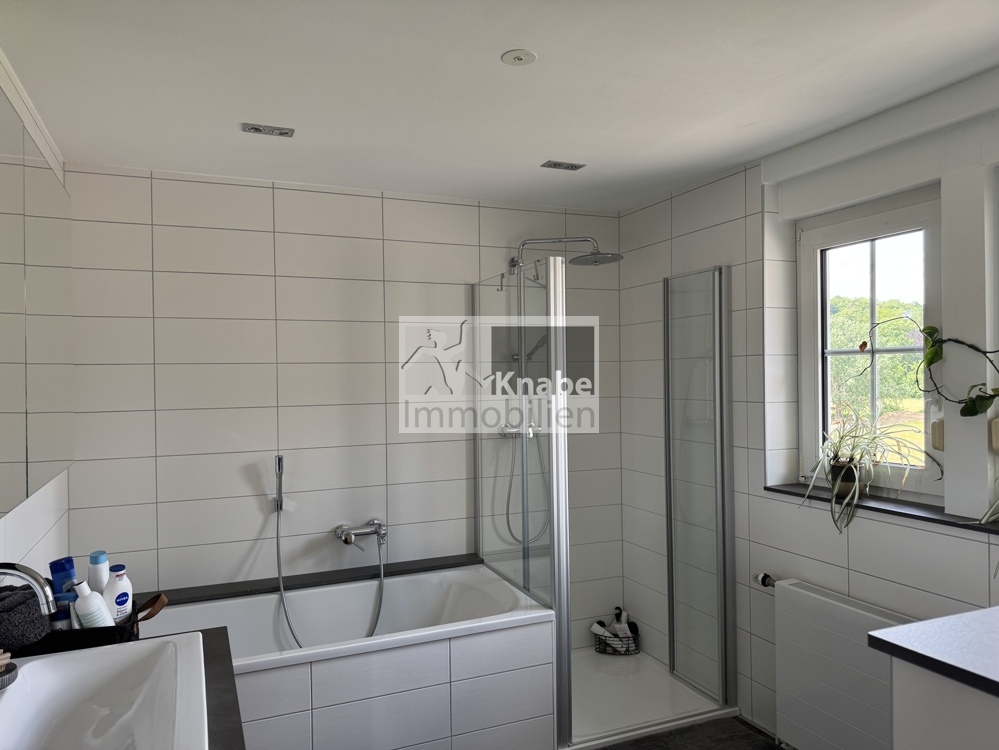 Modernes Tageslichtbad