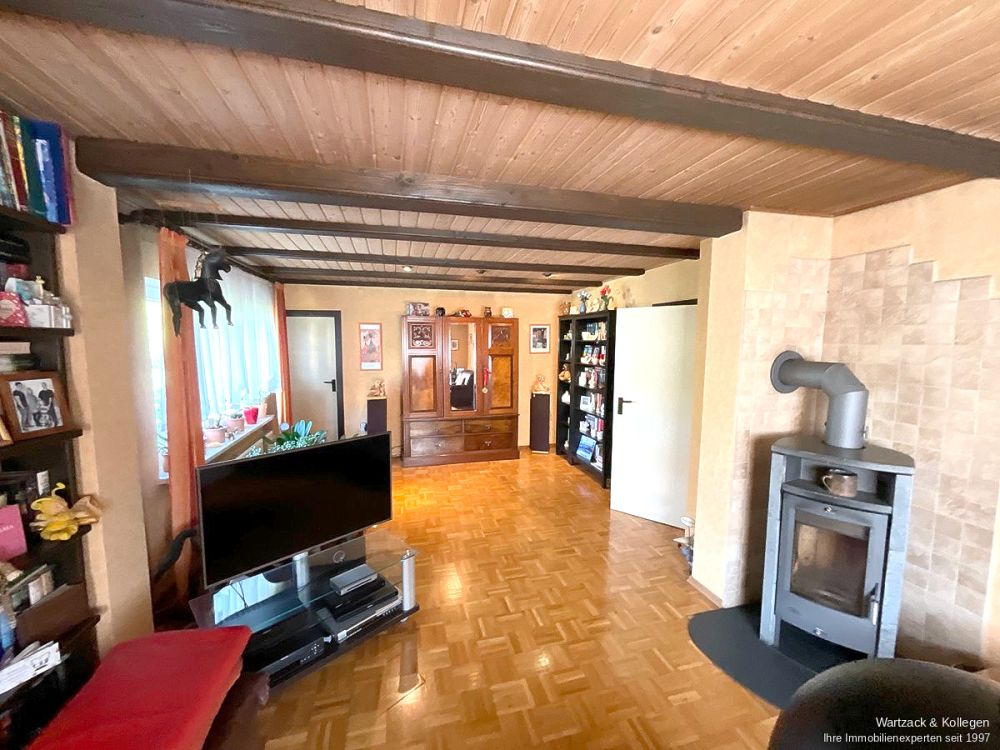 Interessante Kapitalanlage - Doppelhaus mit 2 Wohnungen und einer Doppelhaushälfte in Büchenbach