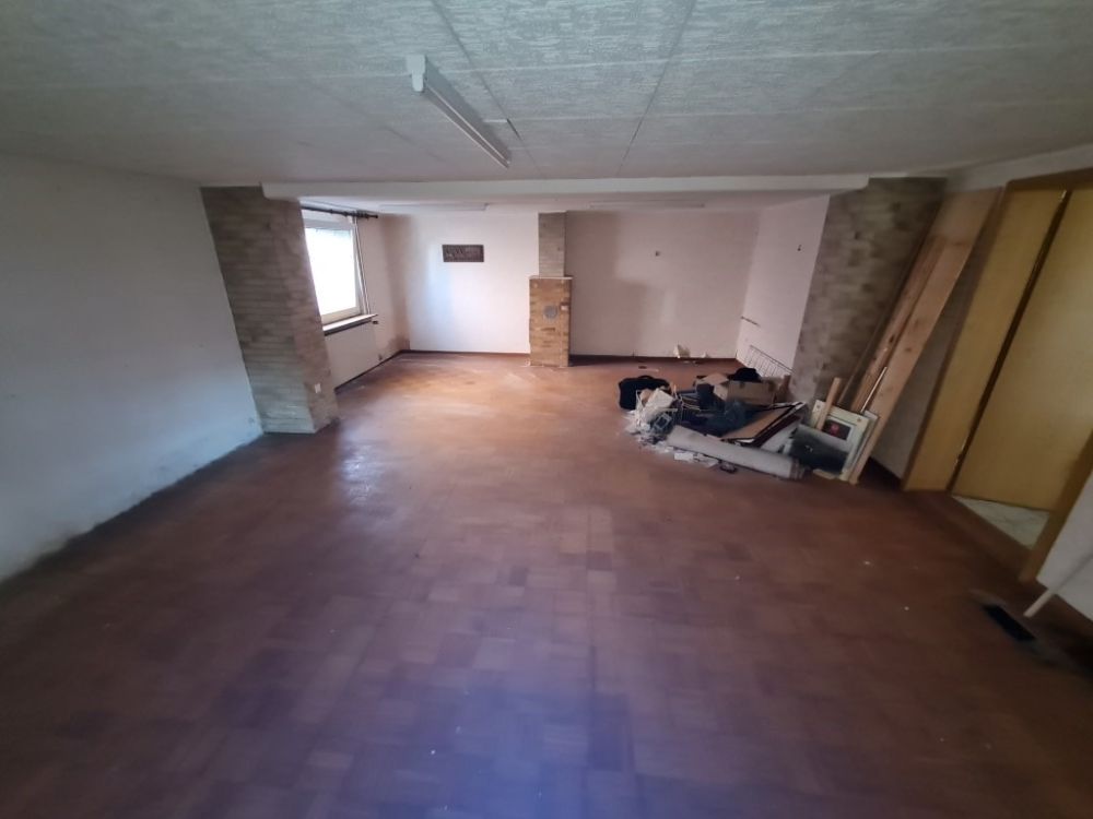 Geräumiges Fachwerkhaus mit großem Grundstück!