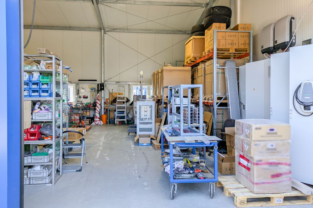 Neuwertiges Gewerbeobjekt – Büro-Gebäude, Lager- & Werk-Halle
in Erbach!