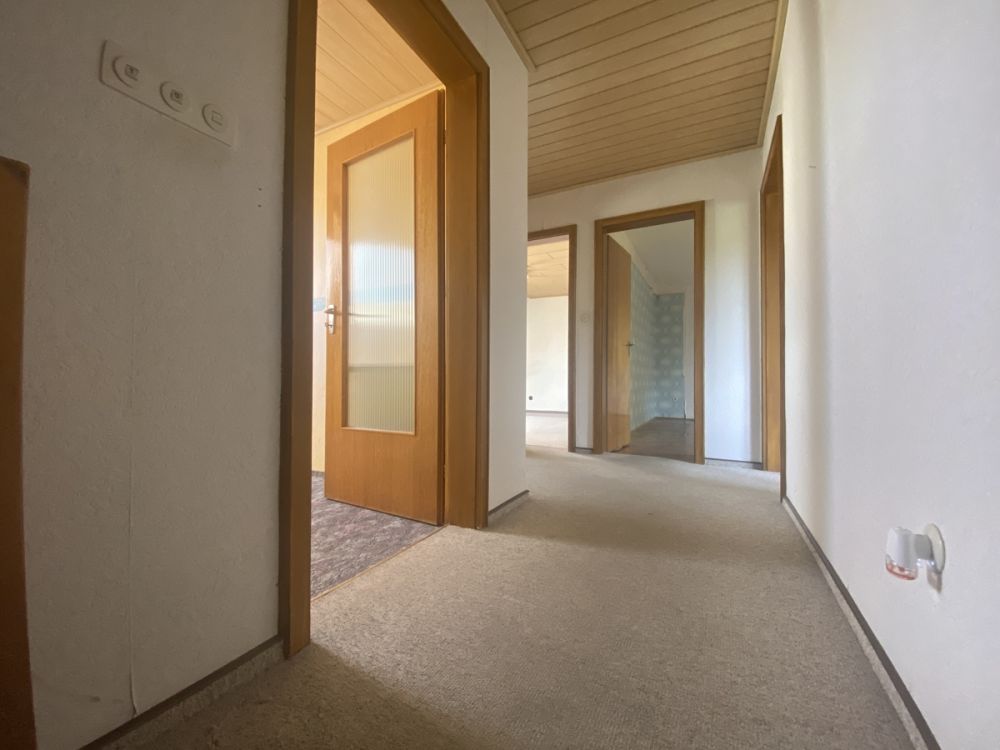 Wohnen am Merklsteig - Charmantes Reihenmittelhaus mit Garage, Wintergarten, Freischwimmbecken und zusätzlichem Gartengrundstück in begehrter Wohnlage in Weiden!