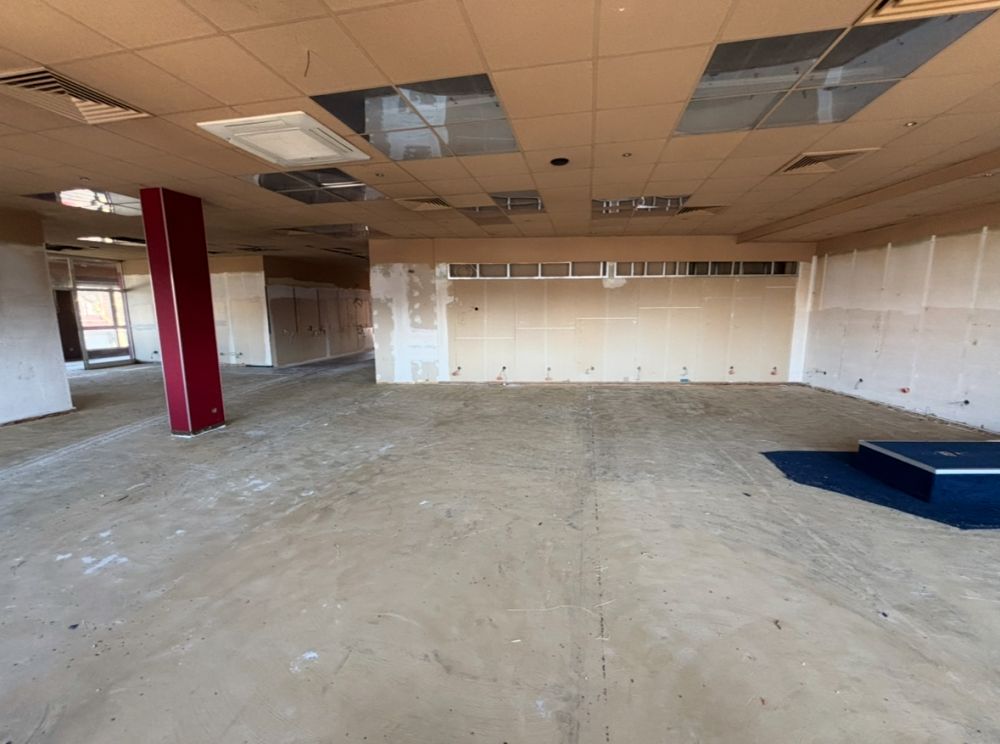 große Gewerbefläche mit vielen Möglichkeiten
im 1. Obergeschoss stadtzentral von Rheine zu mieten! (8)