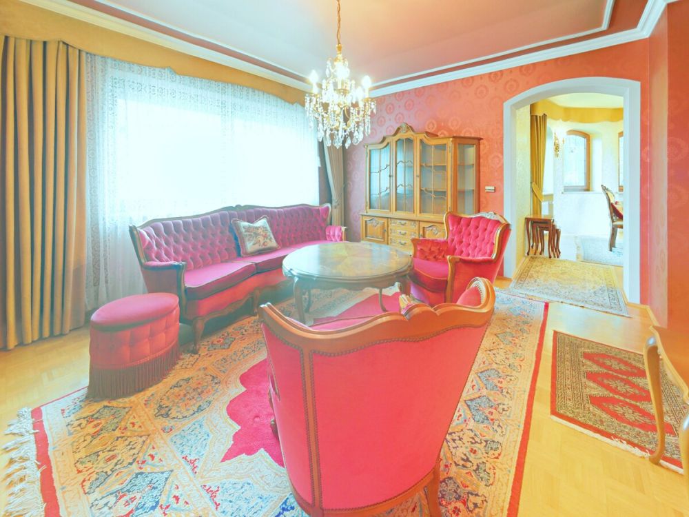 Hier werden Träume wahr - Großzügiges Traumhaus direkt am Rothsee!