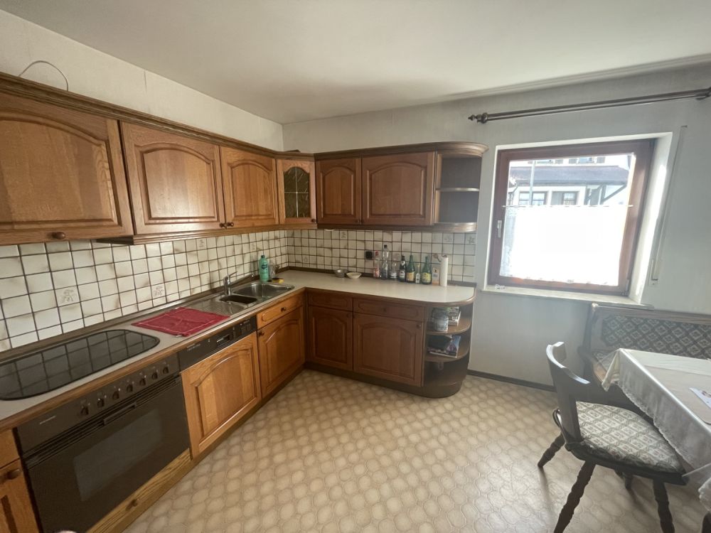 Einfamilienhaus mit großer Maschinenhalle und Werkstatt in Waidhaus!