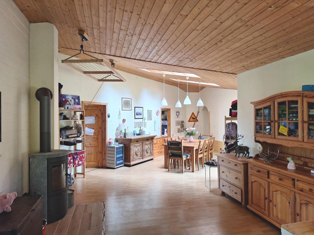 Hyygeliges, ebenerdiges Holzhaus in ruhiger Feldrandlage