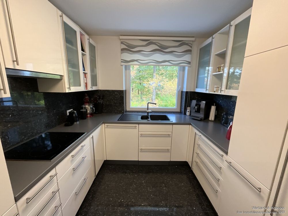 Hier können Sie sofort einziehen 
- viel Platz für die ganze Familie 
und vollständig modernisiert!