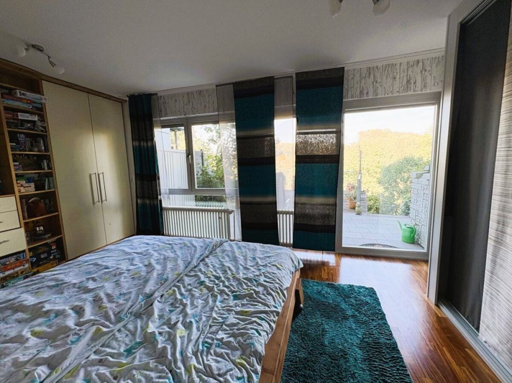 Moderne und gepflegte Split-Level-Wohnung in Bensberg