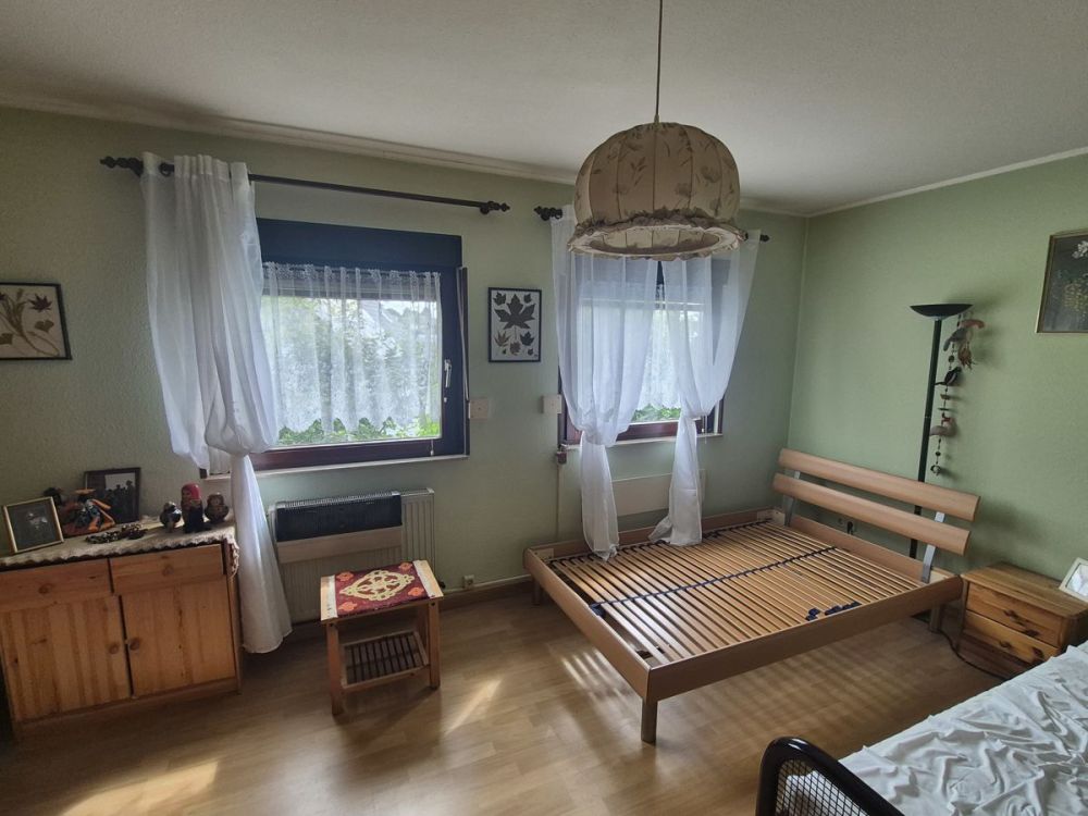 Geräumiges Reihenendhaus mit Garten und Potenzial in ruhiger Lage von Bruchköbel